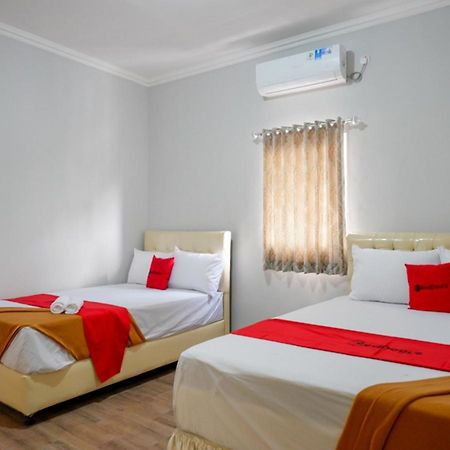 Reddoorz @ City Park Medoho Semarang Alastuwo Екстер'єр фото
