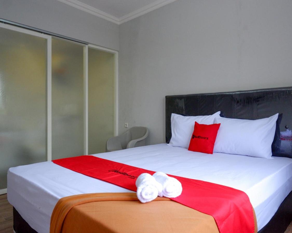 Reddoorz @ City Park Medoho Semarang Alastuwo Екстер'єр фото