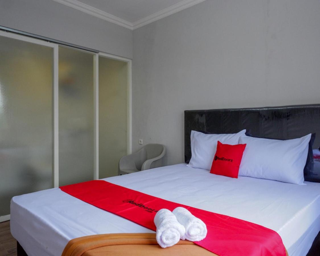 Reddoorz @ City Park Medoho Semarang Alastuwo Екстер'єр фото