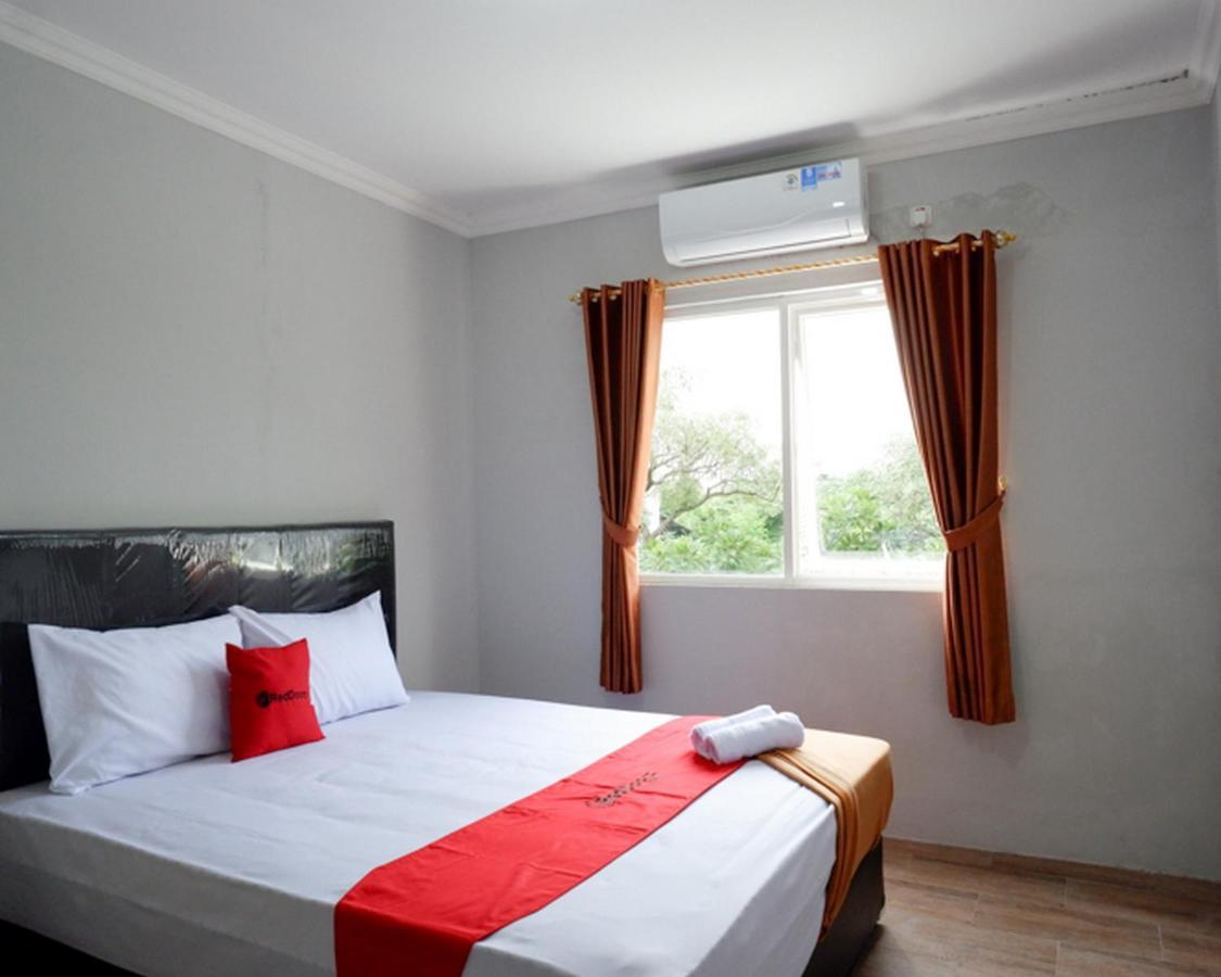 Reddoorz @ City Park Medoho Semarang Alastuwo Екстер'єр фото